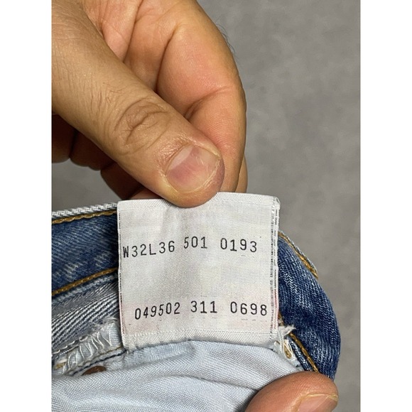 VTG Levi's 501 Jeans Men 30x36 Blue Denim Button Fly Straight Made in UK 90s Y2K - Picture 10 of 10